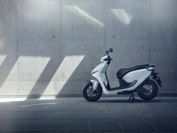 Honda CUV E Electric Scooter Revealed With Removable Batteries | Visordown